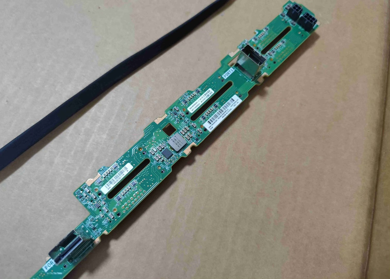 backplane hdd hp dl360 dl120 dl160 g9 g10 gen9 gen10 8 khe cắm sff sp 780428 001 như 743454 001 01