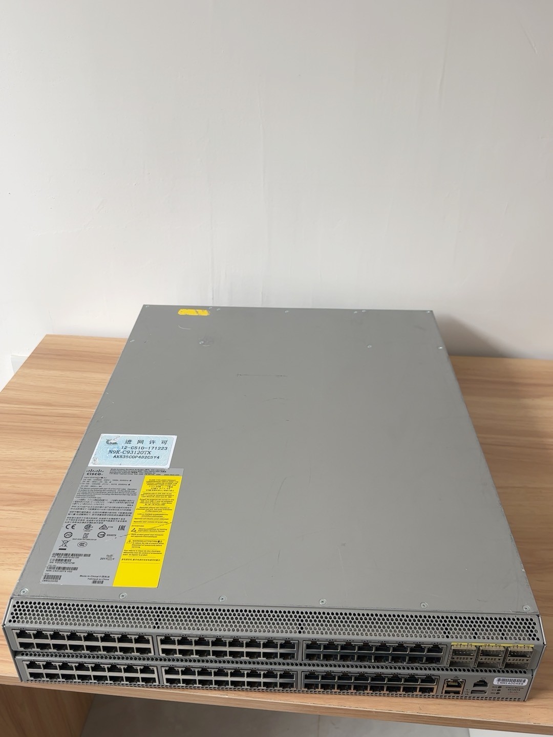 Cisco N9K C93120TX Nexus 9300 with 96p 100M110G T and 6p 40G QSFP 01