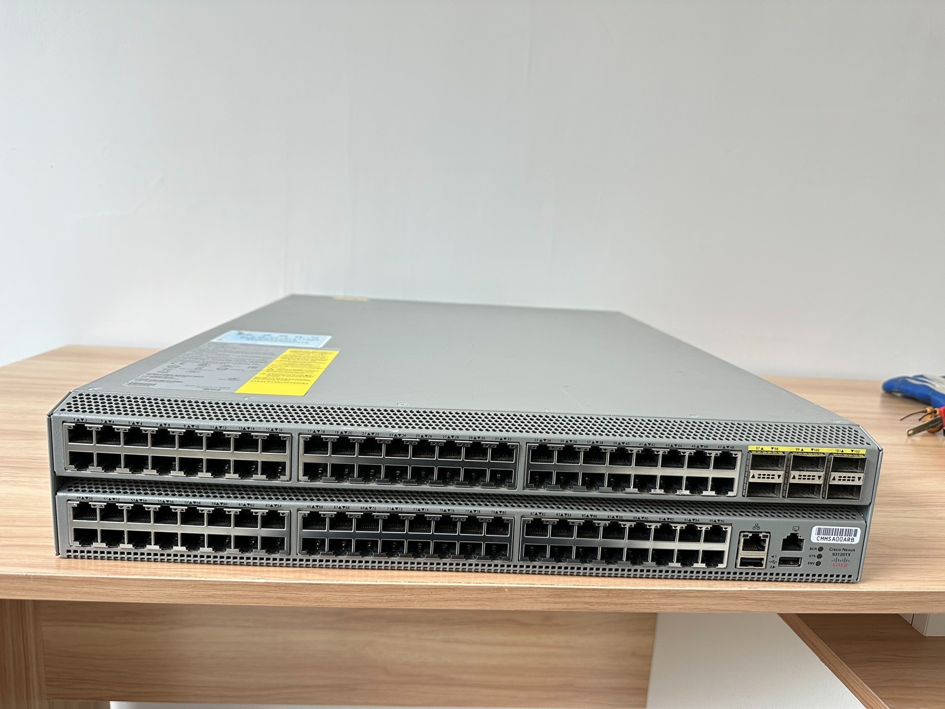 Cisco N9K C93120TX Nexus 9300 with 96p 100M110G T and 6p 40G QSFP 04