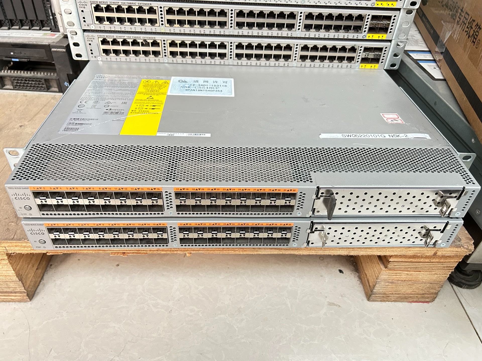 switch cisco n5k c5548up fa nexus 5548up chassis 32 10gbe ports bundle 2 ps 2 fans 01