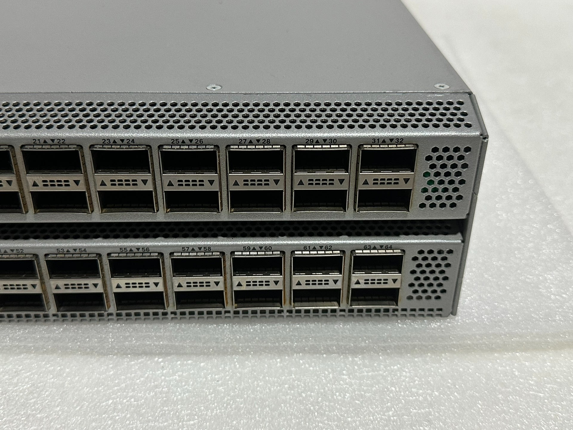 switch cisco nexus n3k c3164q 40ge 64 ports qsfp 2u 03