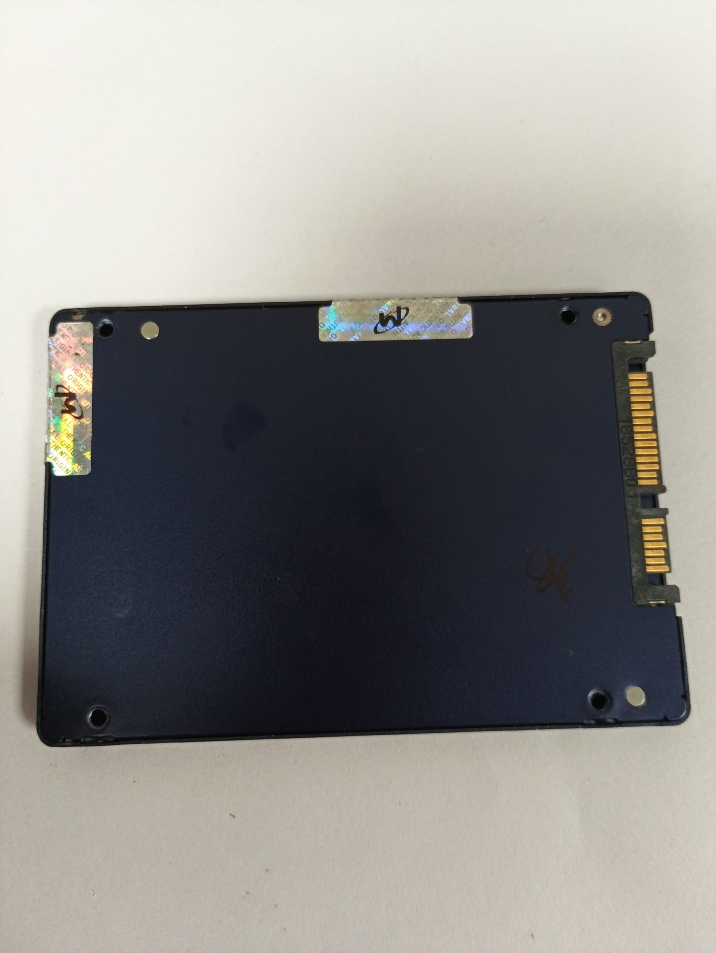 ssd micron 5200 pro 1 92tb 2 5 inch sata iii enterprise 5950tbw 02