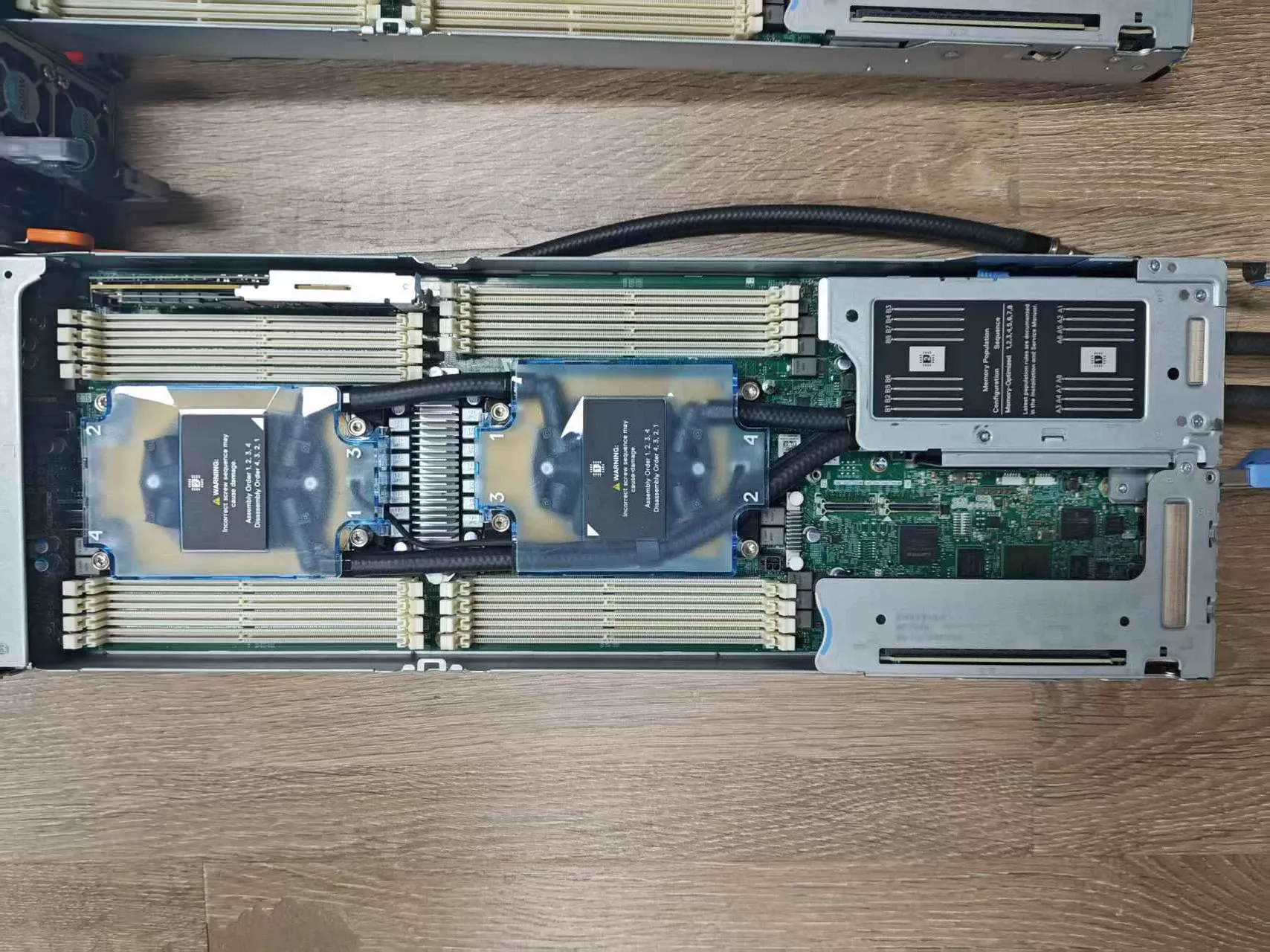 may chu server dell c6525 4 node 8 cpu epyc amd 06 may chu server dell c6525 4 node 8 cpu epyc amd 06