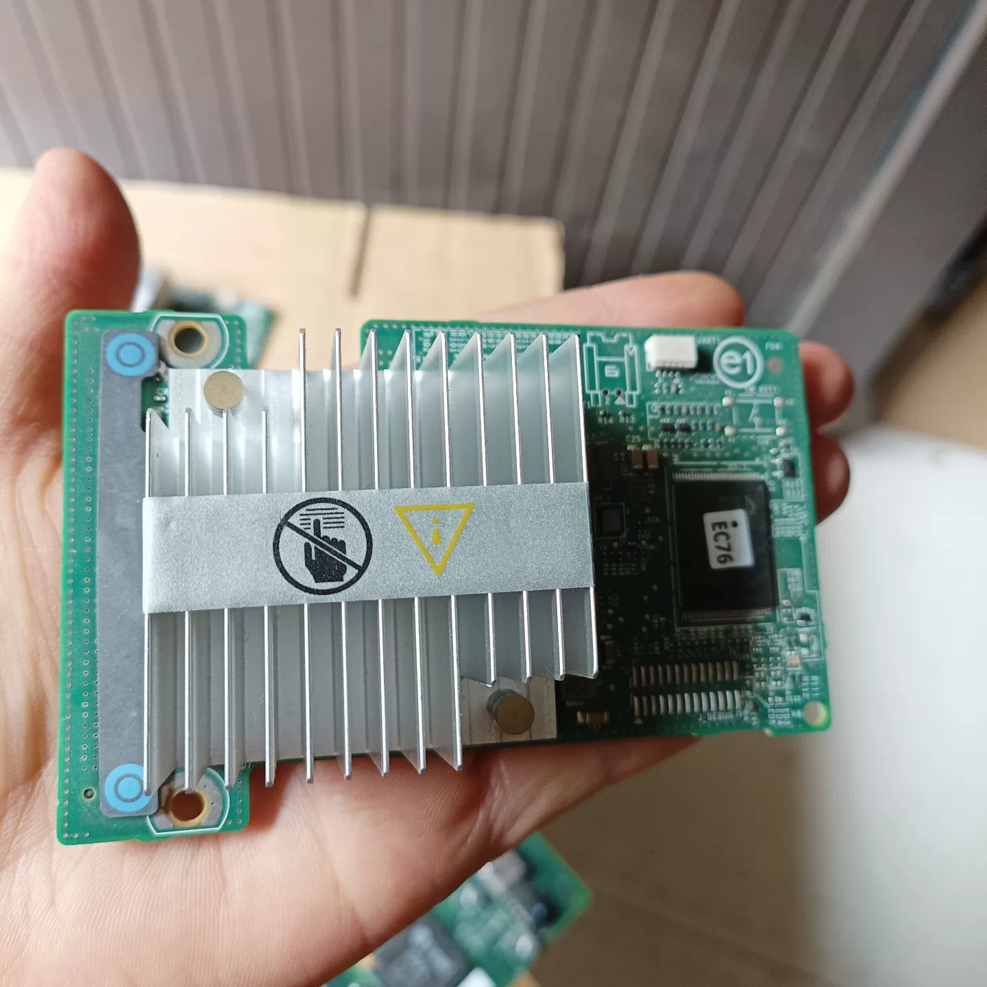 card raid dell perc h310 mini mono 0k09cj sas sata 1 square card raid dell perc h310 mini mono 0k09cj sas sata 1 square