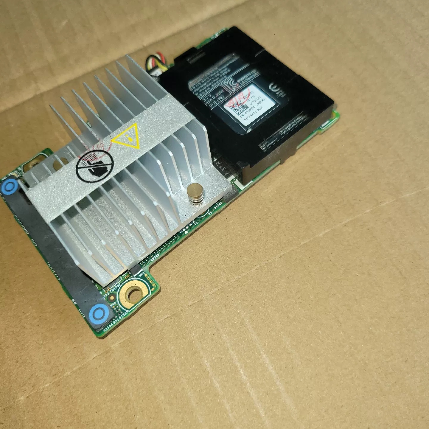 card raid dell perc h710 mini mono ty8f9 sas sata v2 3 square card raid dell perc h710 mini mono ty8f9 sas sata v2 3 square