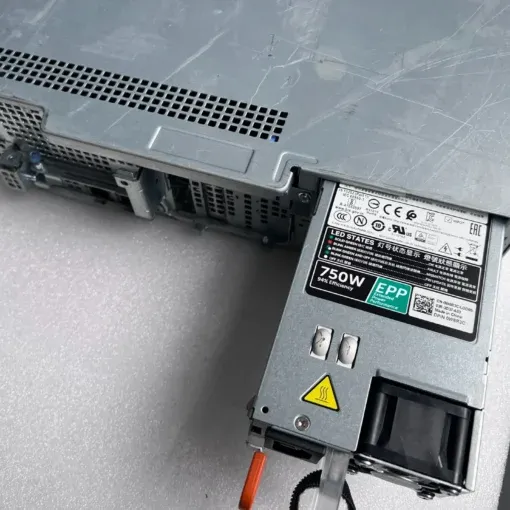 may chu server dell poweredge r7515 amd epyc sff 8x3 5 inch 6