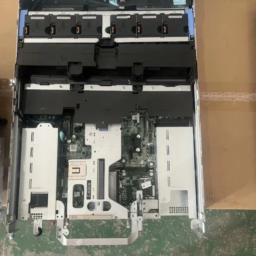 may chu server dell poweredge r7525 amd epyc sff 16x2 5 inch 4
