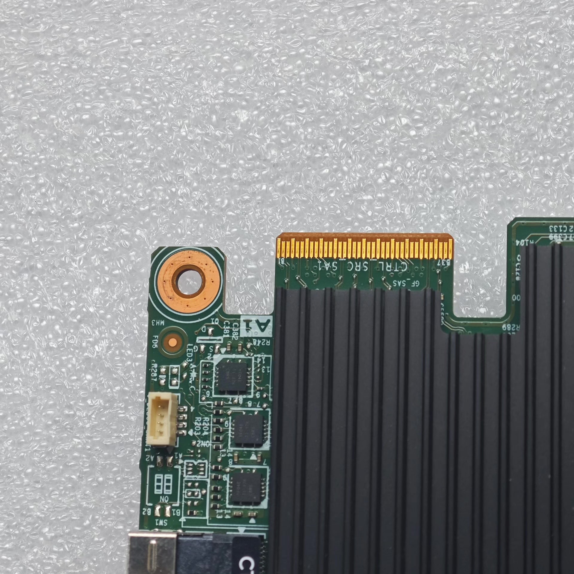 card sas dell perc hba 355i raid k6mcj 4 Card Dell PERC HBA 355i - Ảnh 4
