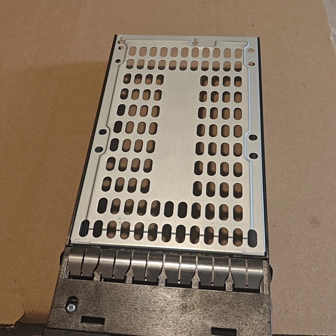 khay o cung tray veritas hp 3par 3 5 inch 2 Khay ổ cứng Veritas HP 3PAR - Ảnh 2