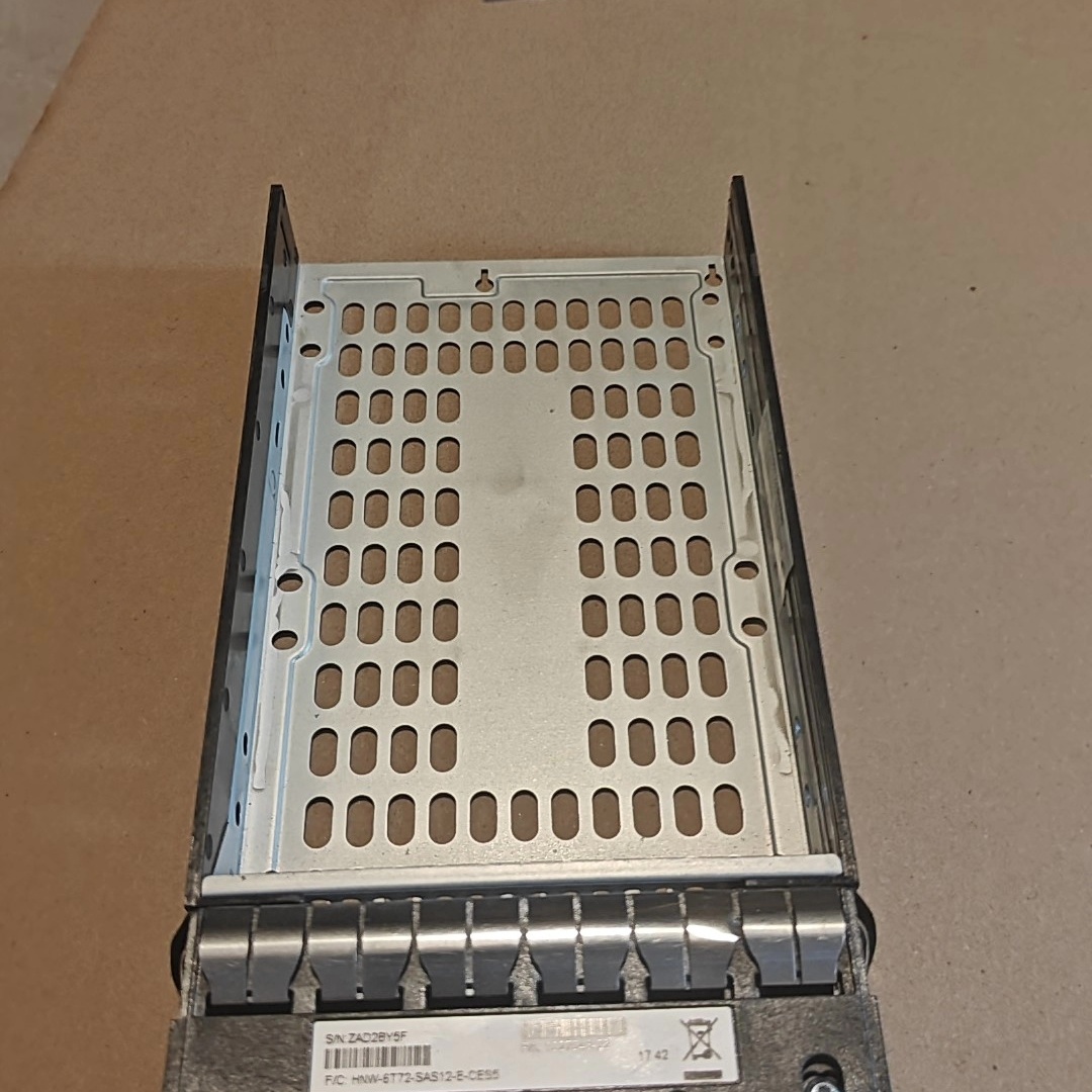 khay o cung tray veritas hp 3par 3 5 inch 3 Khay ổ cứng Veritas HP 3PAR - Ảnh 3